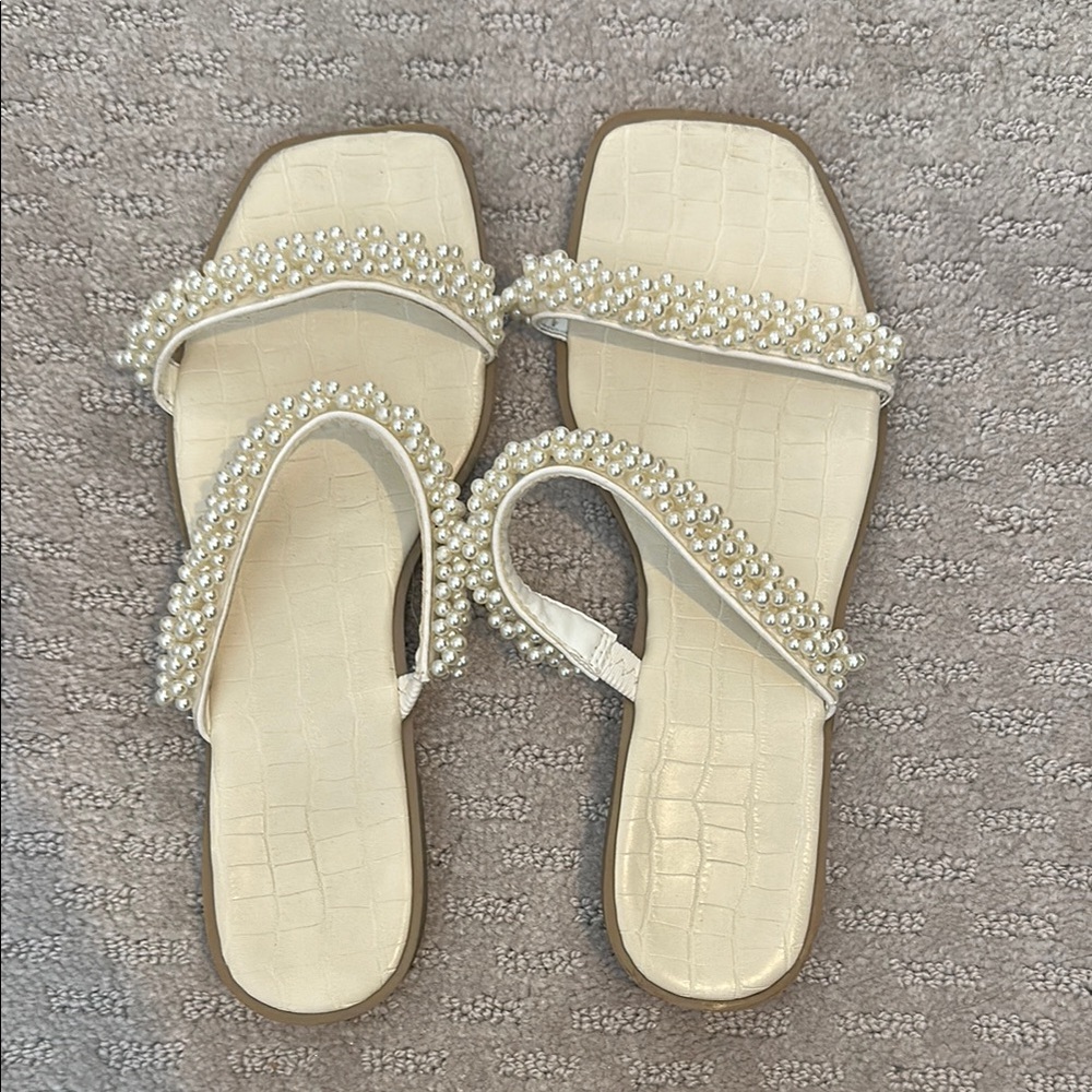 Cream Pearl-Embellished Sandals, size 8.5